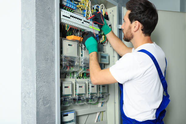 Best Affordable Emergency Electrician  in Dexter, NM